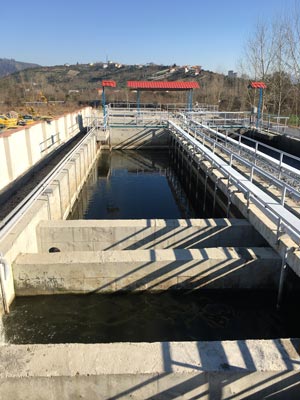 بررسی فاضلاب صنایع فرآوری گوشت توسط آزمایشگاه محیط زیست