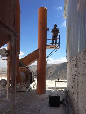 سنجش ذرات خروجی از دودکش توسط آزمایشگاه محیط زیست